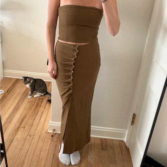 PARIS GEORGIA 
Brown skirt set with studs - Picture 2 of 2